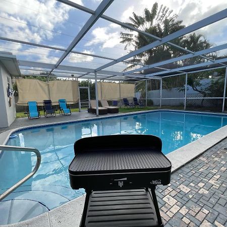 Pool Vacation Villa Hollywood Buitenkant foto