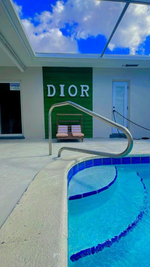Pool Vacation Villa Hollywood Buitenkant foto